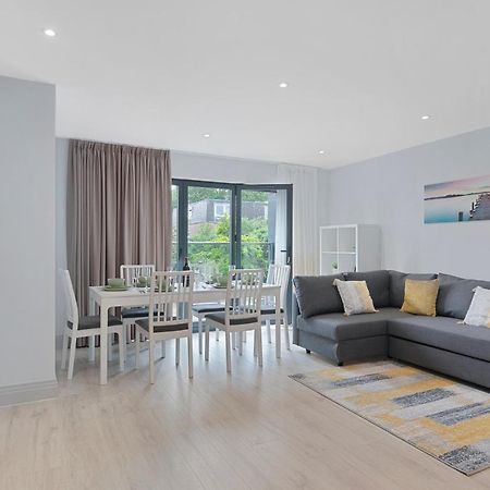 Spacious, 3 Bedroom, 2 Bathroom, Surbiton מראה חיצוני תמונה