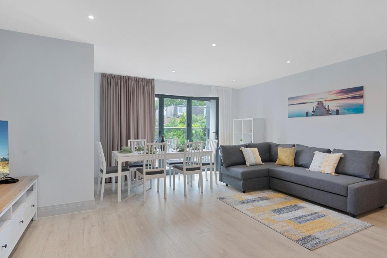 Spacious, 3 Bedroom, 2 Bathroom, Surbiton מראה חיצוני תמונה