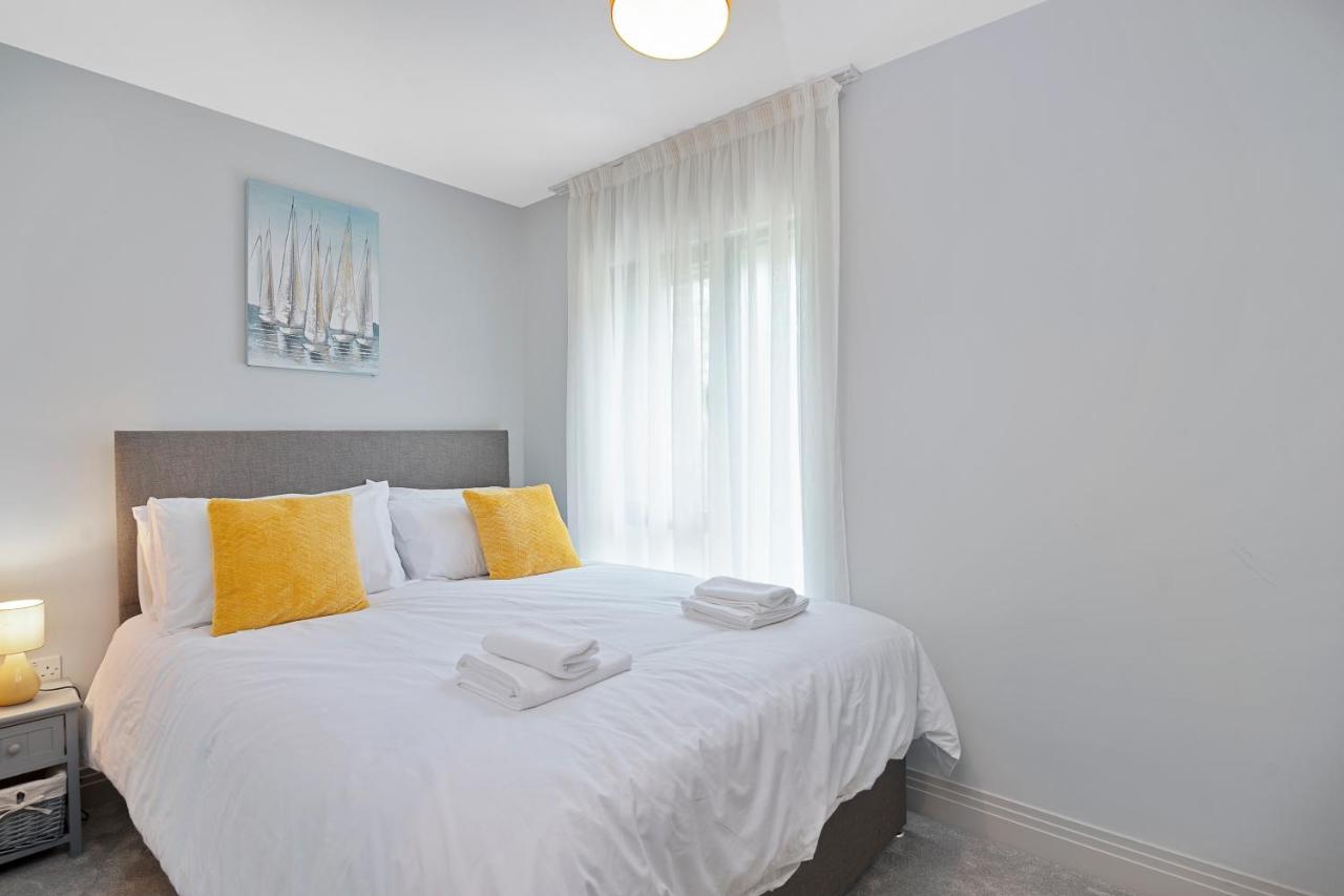 Spacious, 3 Bedroom, 2 Bathroom, Surbiton מראה חיצוני תמונה